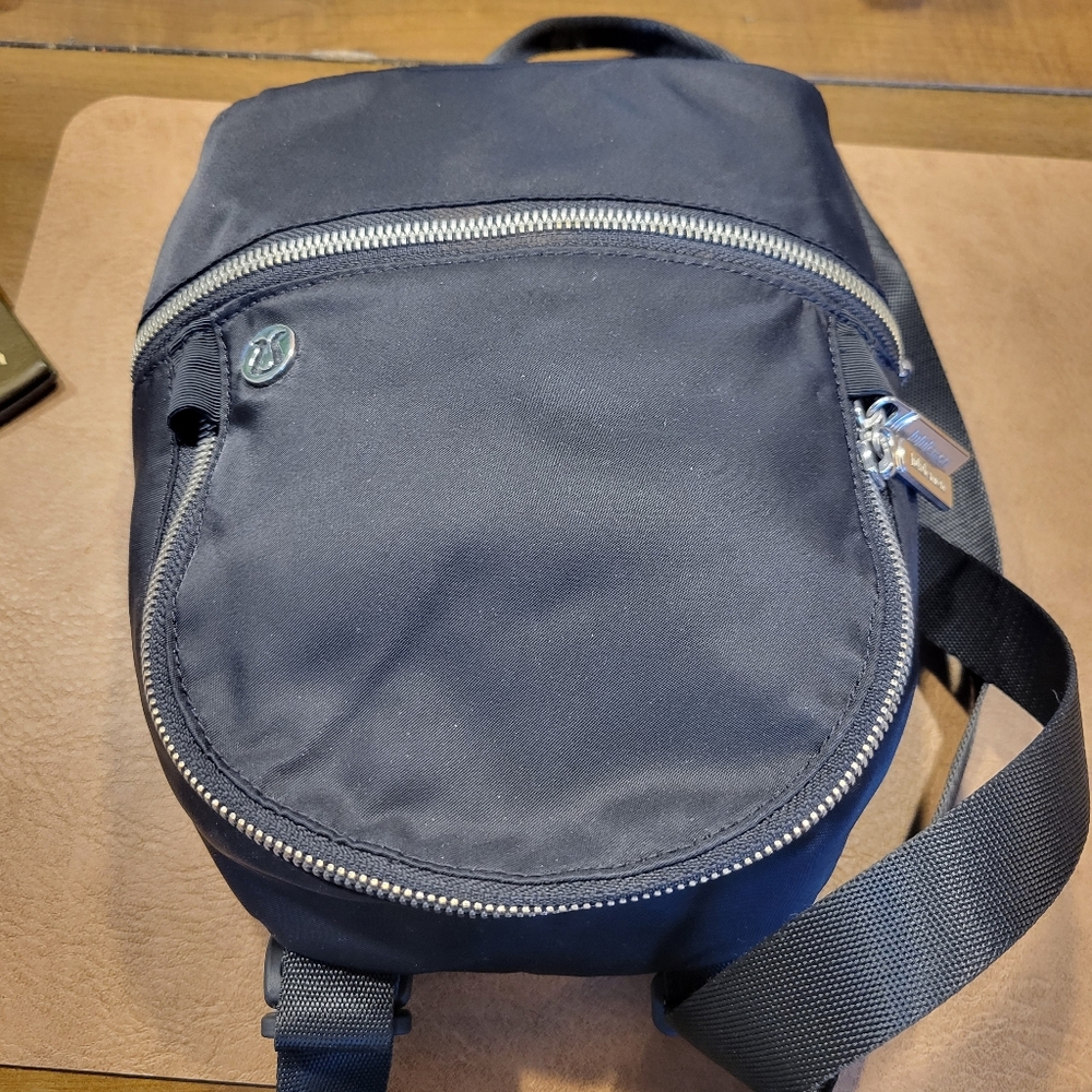 Lululemon Athletica City Adventurer Backpack Micro - Black - Picture 6 of 11
